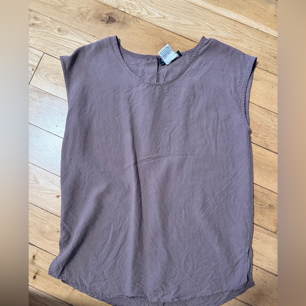 Harvé Benard 100% Silk Sleeveless Blouse